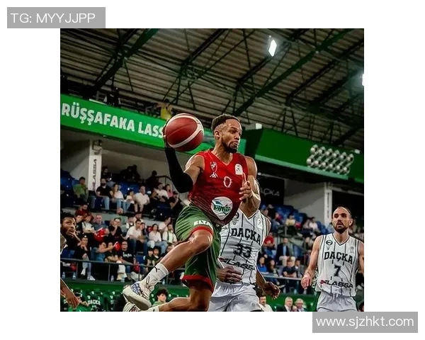 19年北京首钢与辽宁队激战回顾：巅峰对决的精彩瞬间与战术分析